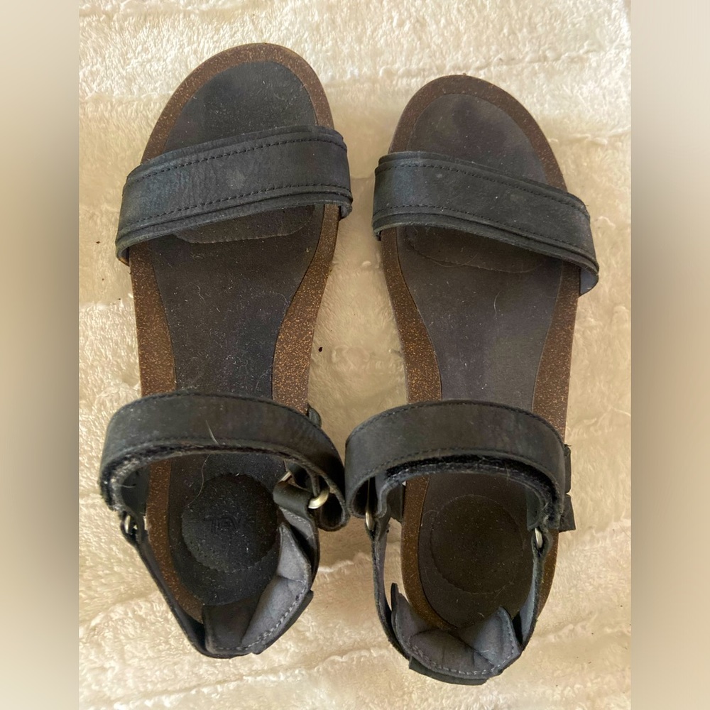 Teva Black Woman’s Sandals size 40 (9)